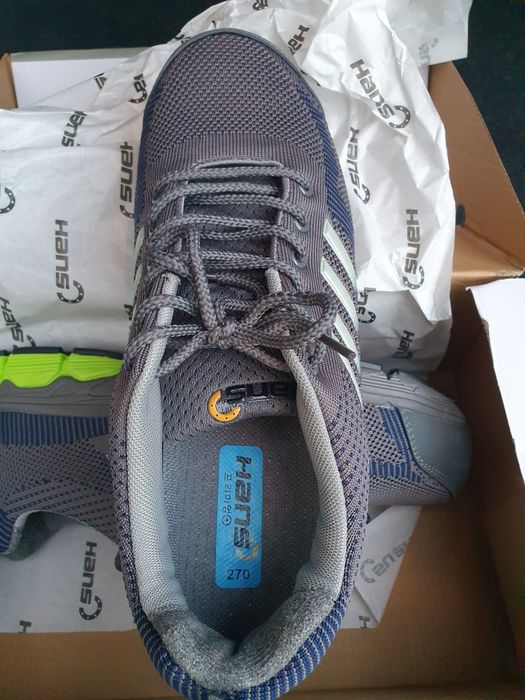 Жаңа құрылыс красовкасы