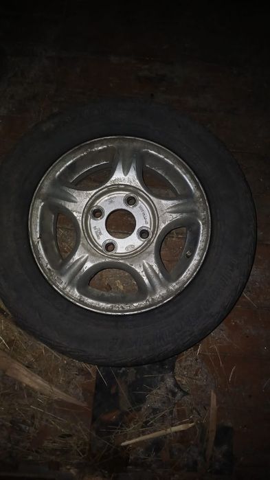 Продам 5 титанок с летней резиной