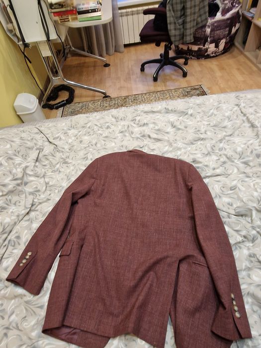 Пиджак Brooks Brothers совершенно новый.