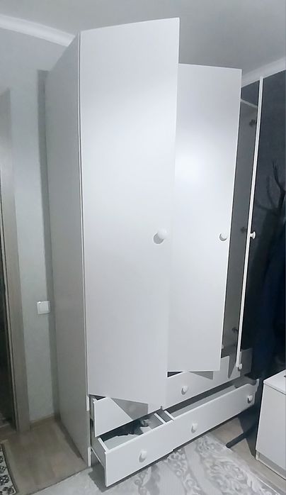 Шифоньер белый новый 220×130×55