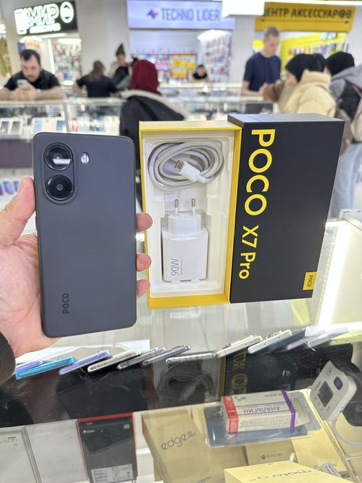 Poco x7 pro 5G.  8/256
