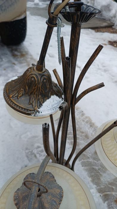 Люстра бу на 3 плафона