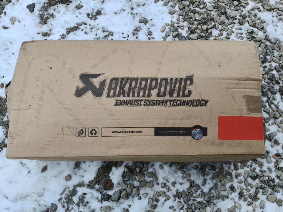 Vespa GTS evacuare akrapovic