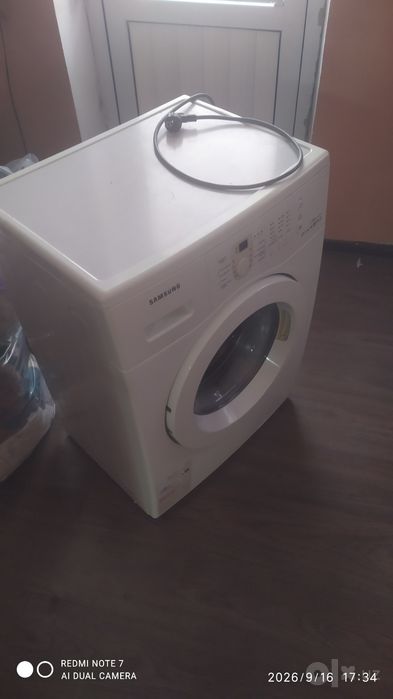 Продаю стиральную машинку