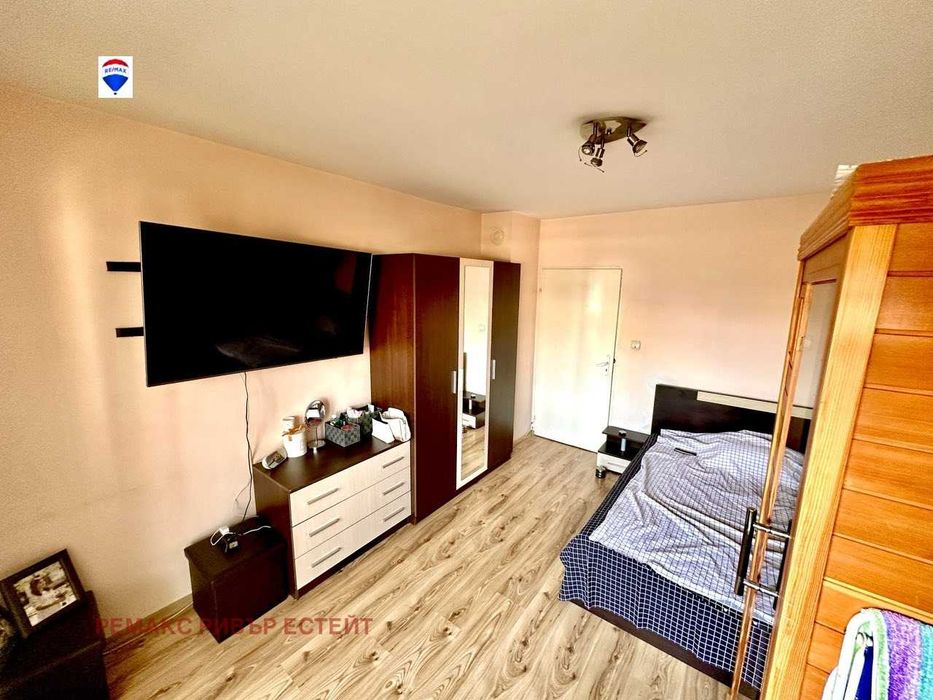 Тристаен апартамент за продажба в центъра на гр. Русе