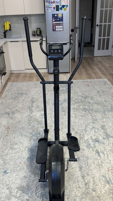 Продам тренажер элипс от Genau