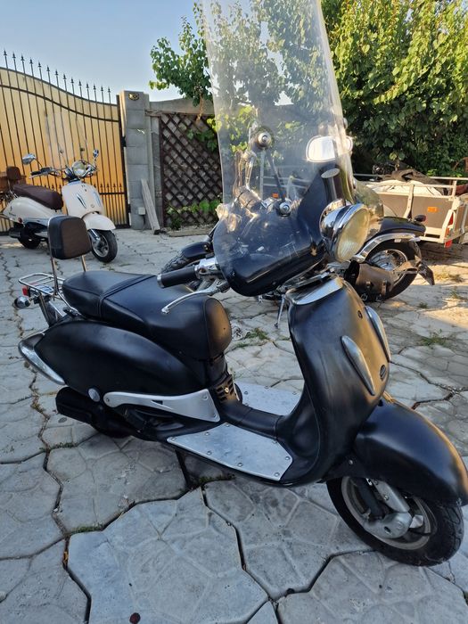 Vand retro scutere fara permis