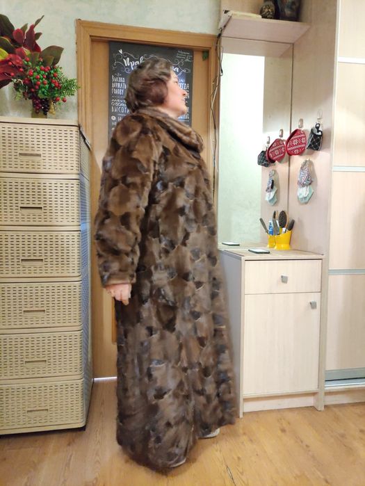 Продам шубу норковую, длинную