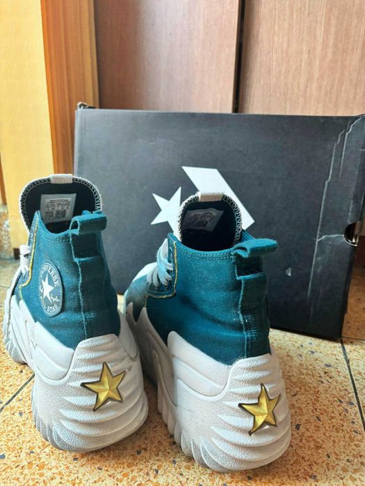 Converse Run Star Motion