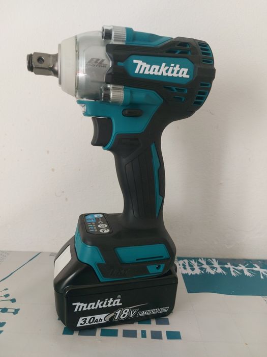 Makita DTW300 fabricat 2025
