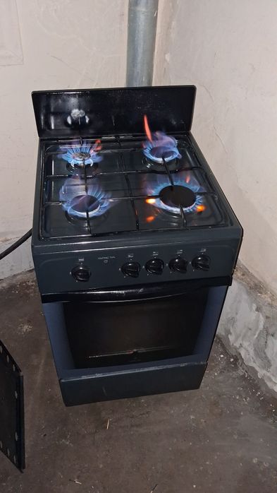 Срочно продаётся газ плита ГЕРЕТА
