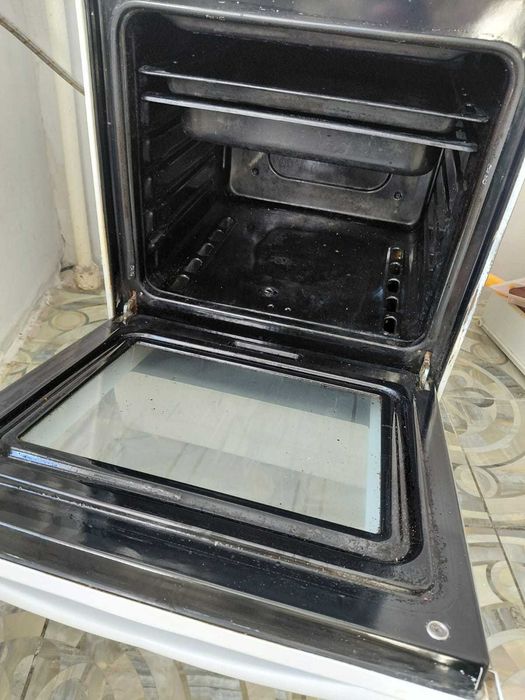 Газовая плита и духовка