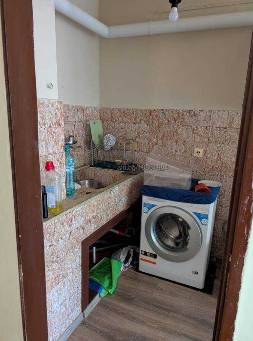 Голям апартамент с гараж