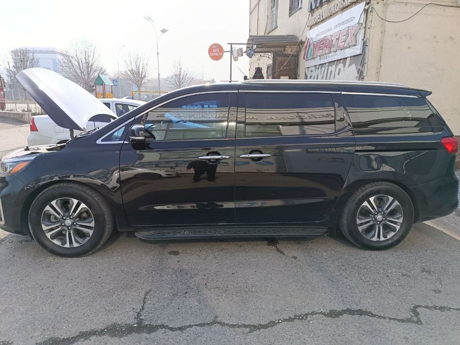 Kia Karnival Arzon Narx