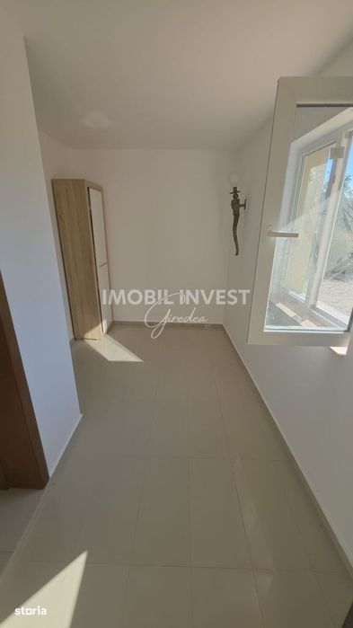 Casa de inchiriat, zona Centru, 2 corpuri, 400 mp teren