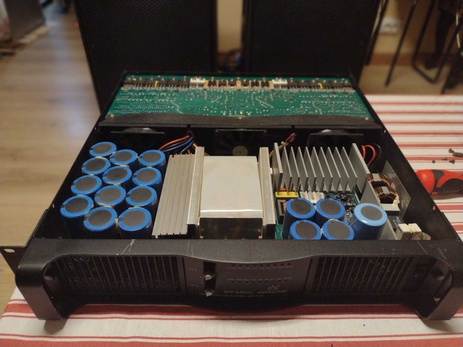 Awaline ipf6800 ( labgruppen,)2x4800w