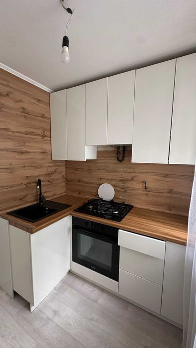 Продам 2 ком в центре