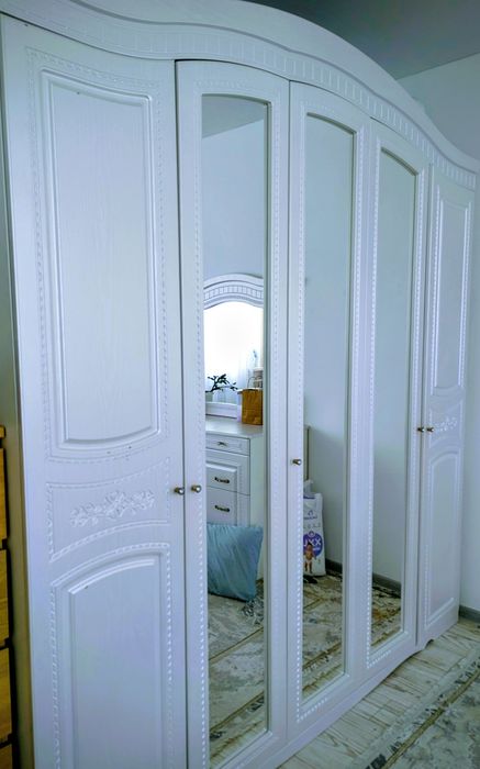 Спальный гарнитур