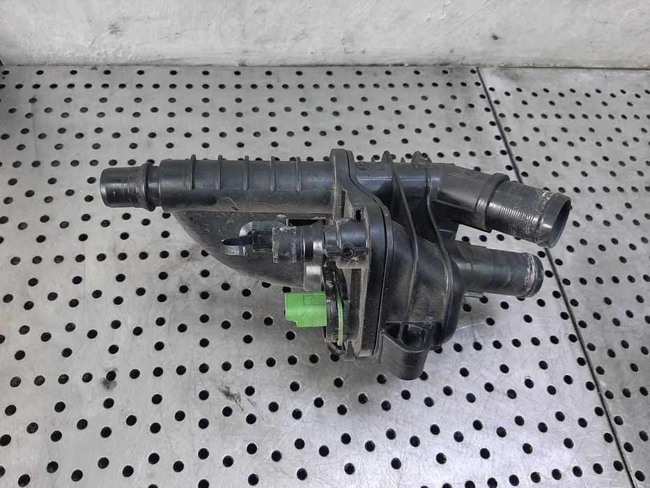 corp carcasa termostat 1.6 hdi 9h06 peugeot 508 2008 308 partner citroen c4 9684588980