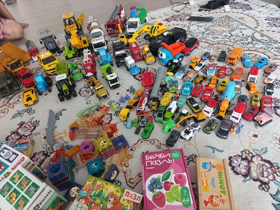 Продам игрушки для мальчиков