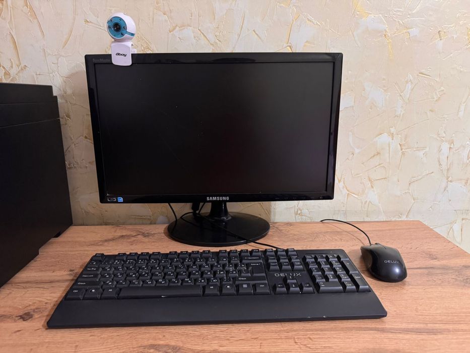 Компьютер в комплекте. В хорошем состоянии