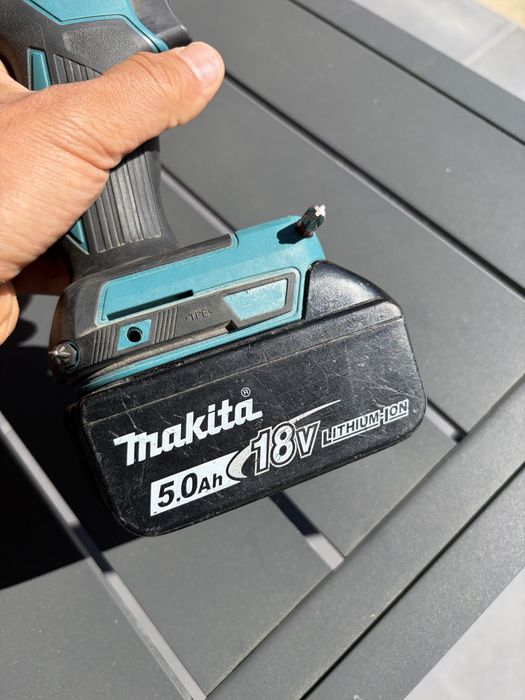 Makita masina de insurubat si gaurit profesionala