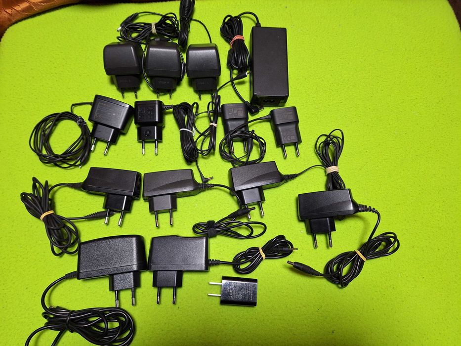 Alimentatoare / incarcatoare pentru telefoane