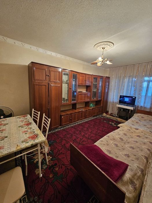 Продается 2 ком квартира в 9 мкр 1 этаж