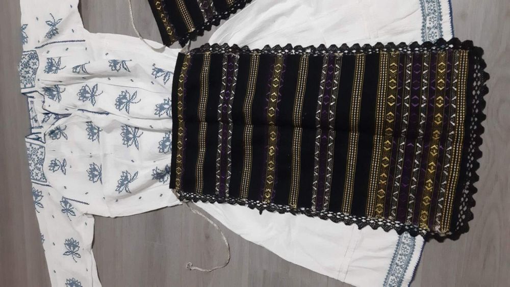 Costum popular vechi