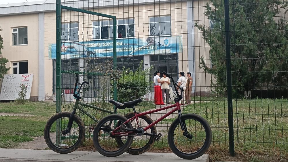 BMX HARO laucadia красный