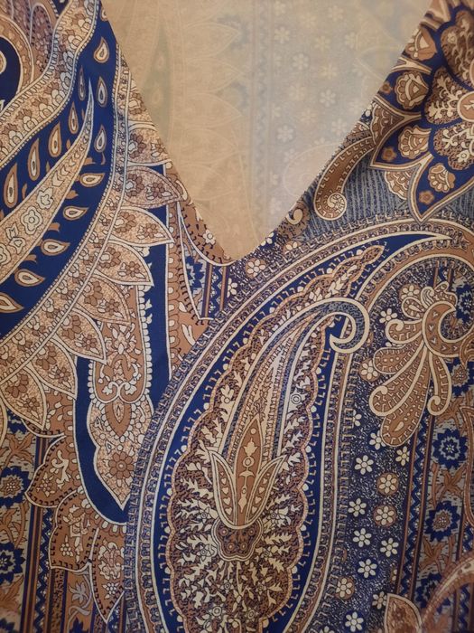 Minunata bluza albastra mărimea 48-50