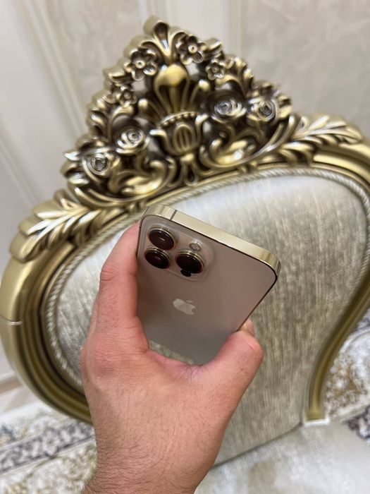 Iphone 13 pro gold