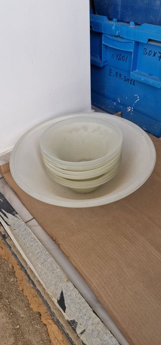 Люстра и гардина