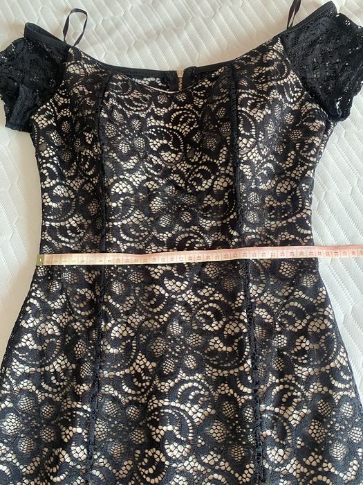 Rochie neagra cu captuseala crem