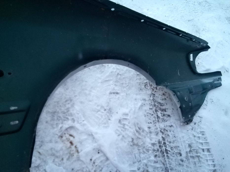 Продам крыло Ауди с4