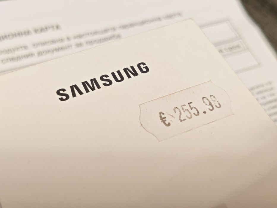 ЗАПЕЧАТАН 40mm Samsung watch 8  BT Yettel Гаранция 2028 Silver