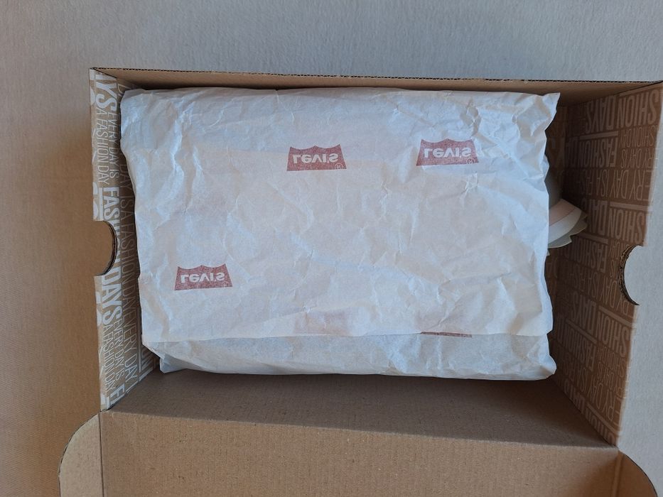 Оригинални детски маратонки Levi's 31 номер/ кецове Н&М