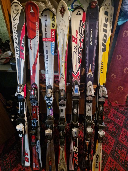 Ски и обувки за тях