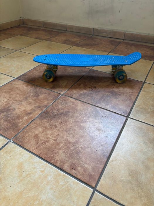 Продам скейтборд Pennyboard