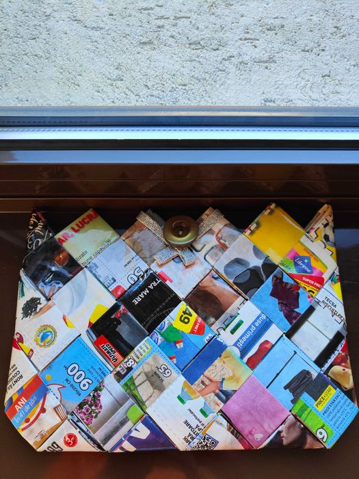 Plic din reviste reciclate