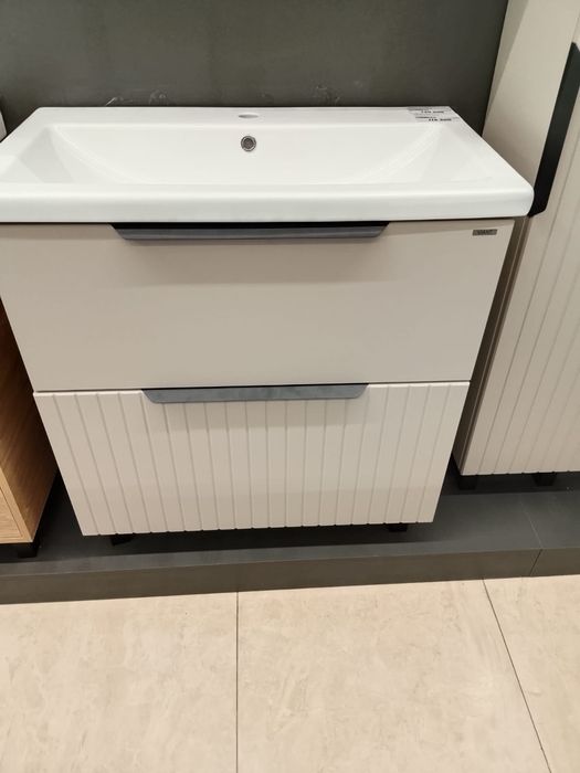 Тумбочка сатылады