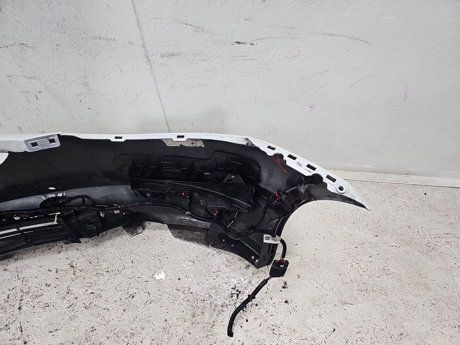 Bara fata TESLA Model 3 [Fabr 2020-2025] Pearl White