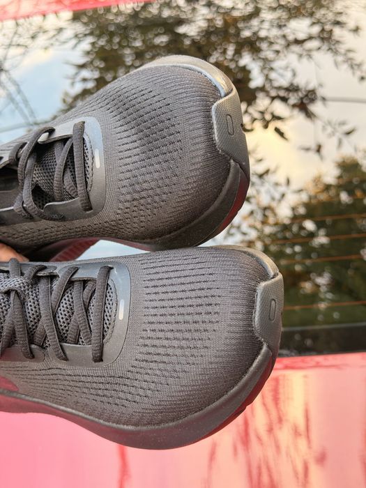Кроссовки under armour 40 р