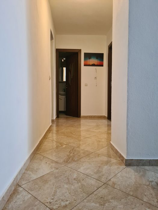 Închiriez apartament Strand 2