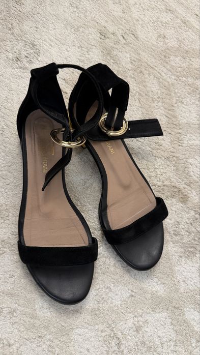 Босоножки черные бесплатно