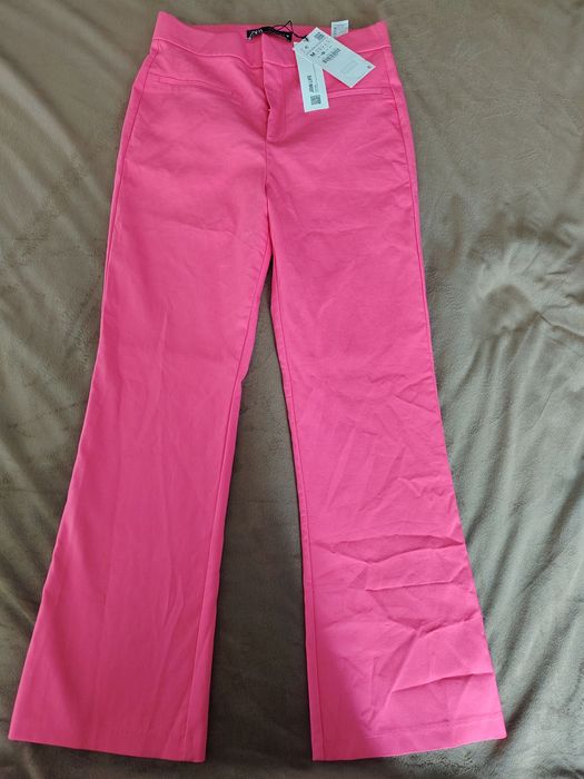 Pantaloni ZARA noi cu etichetă mărimea M – Roz Fuchsia, model evazat / flare