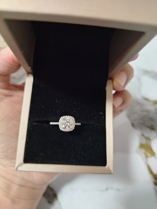 Продается муассанит бриллиант