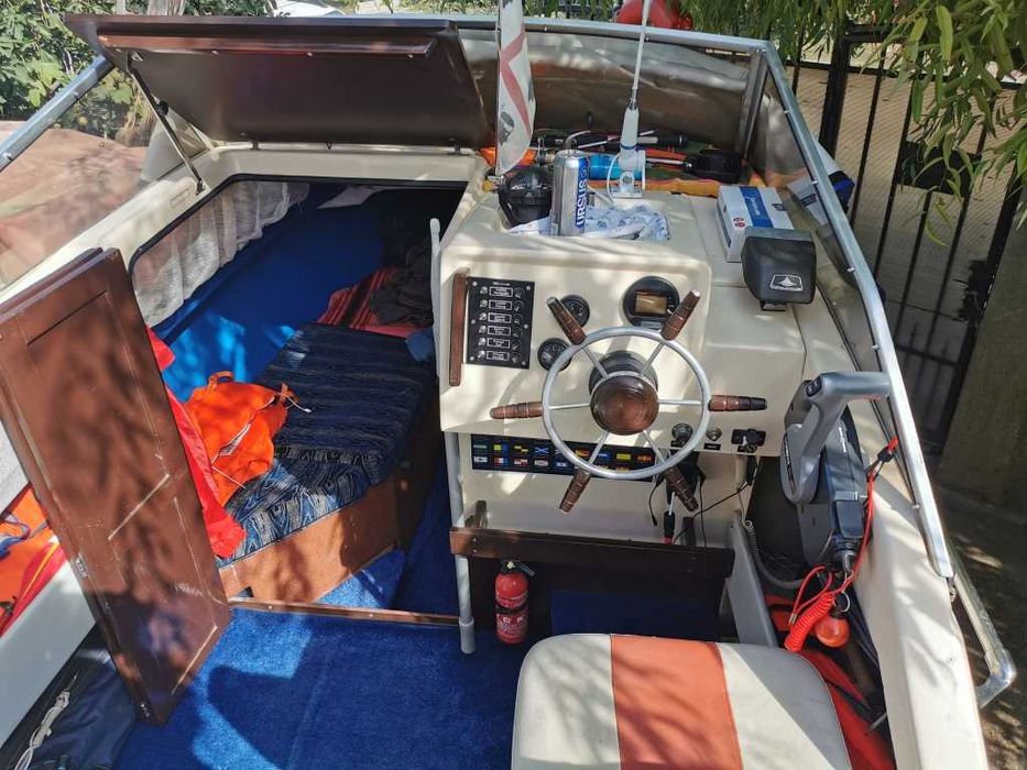 Vand barca Cranchi fara motor