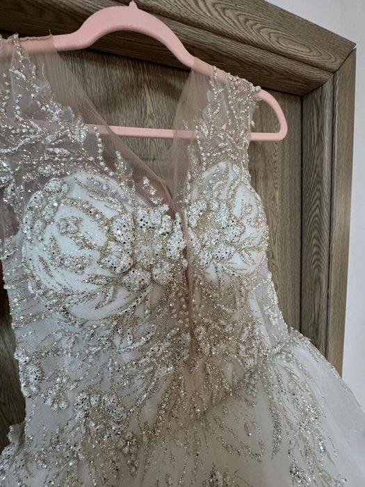 Vand rochie de mireasa