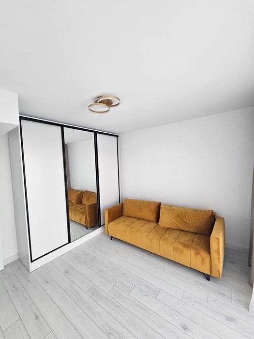 Inchiriez apartament